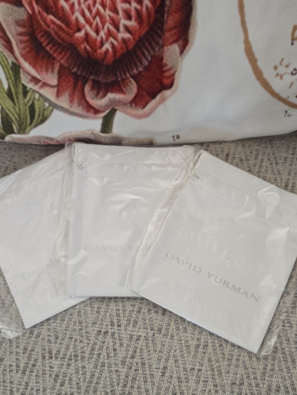 David Yurman White Leather Drawstring Jewelry Pouches (Set of 3)